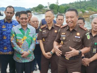 Wali Kota Hengky Honandar Dampingi Kajati Sulut Resmikan Empat Program Strategis Kejaksaan di Bitung