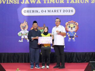 Bupati Gresik Serahkan Bonus Rp9,3 Miliar kepada Atlet Berprestasi Porprov IX Jatim 2025