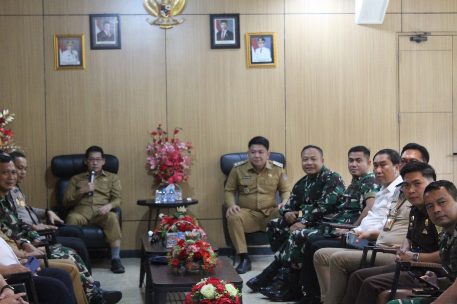 Dandim 1310 Bitung Letkol Inf Dewa Made DJ Hadiri Rakor bersama Forkopimda