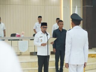 Bupati Boltara Sirajudin Lasena lantik Dzulkifli Alim Sebagai Pj Sangadi Desa Kuala