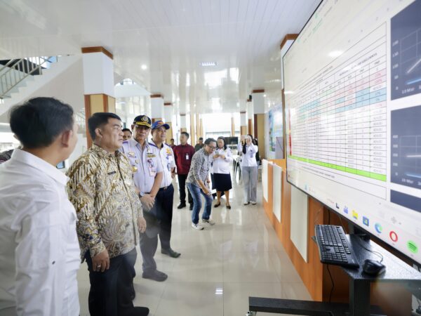 Jelang Lebaran, Gubernur Yulius Tinjau Arus Mudik di Terminal Malalayang: Utamakan Keselamatan Penumpang