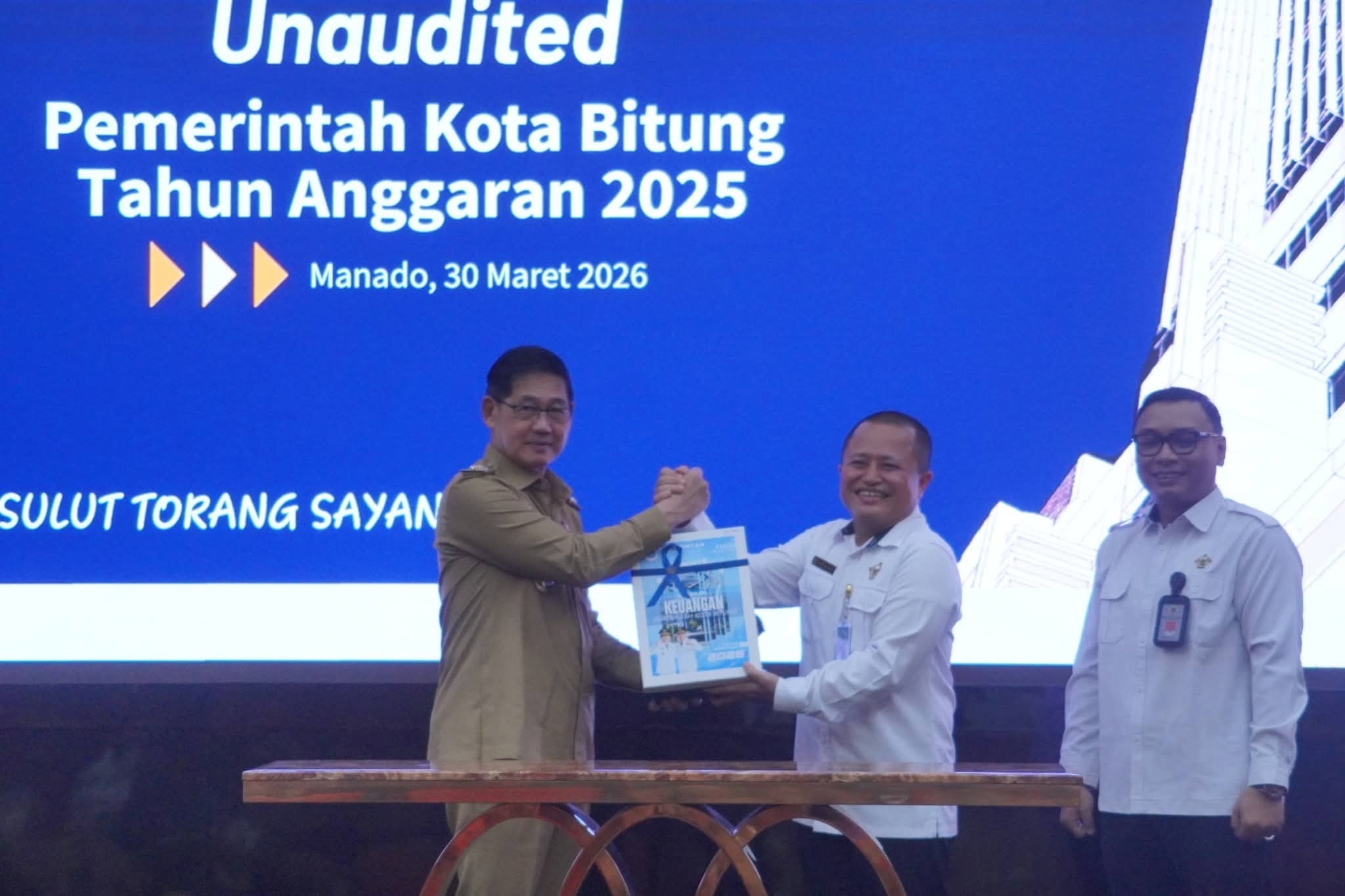 Transparansi Anggaran, Pemkot Bitung Serahkan LKPD 2025 ke BPK