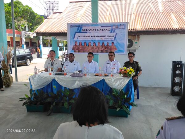 Dorong Kesejahteraan Warga Lewat Program PTSL, Wali Kota Bitung Serahkan 204 Sertifikat Kepada Warga