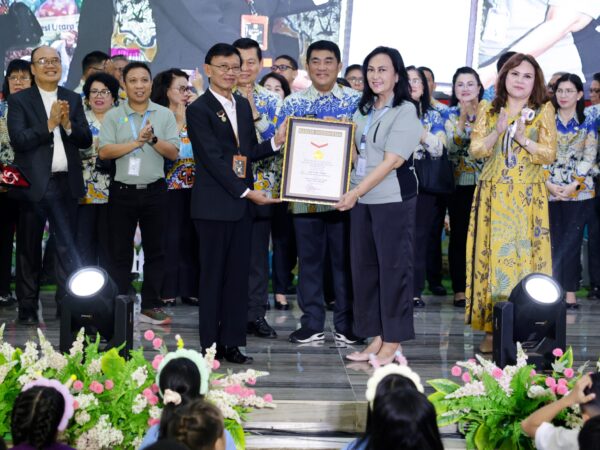 Diikuti 2.000 Anak, Hias Telur Paskah Massal di Sulut Pecahkan Rekor Dunia 