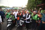 Ratusan Ojol Sidoarjo Terima BBM Gratis dan Sembako dari Gubernur Jatim
