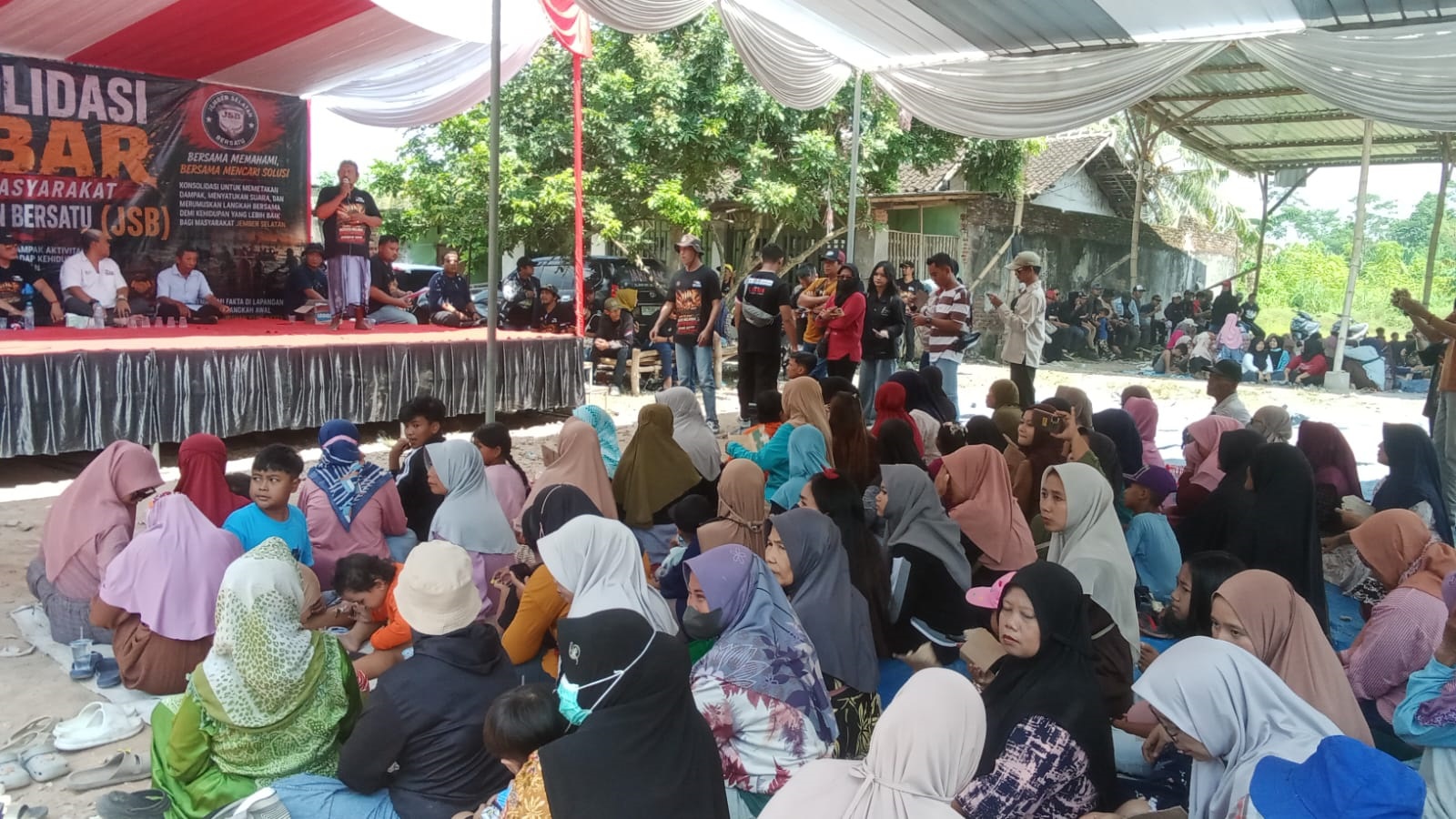 Ribuan Warga Jember Selatan Gelar Konsolidasi Akbar, Soroti Dampak Aktivitas PT Semen Imasco Asiatic