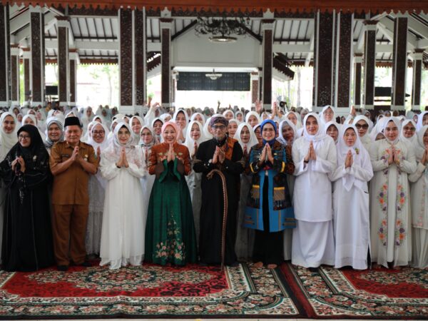 TP-PKK Sidoarjo Gelar Ngaji Cerdas dan Halal Bihalal, Perkuat Silaturahmi dan Doa untuk Daerah