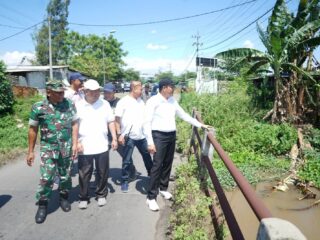 Bupati Sidoarjo Sidak Jembatan Rusak di Tarik, Pembangunan Dijadwalkan 2027