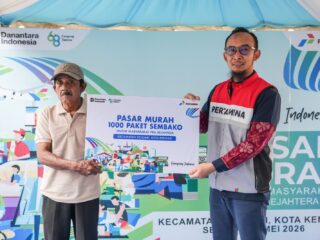 Pertamina Patra Niaga Distribusikan 1.000 Paket Sembako untuk Warga Kendari 
