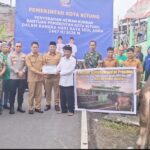 Pemkot Bitung Serahkan Sapi Kurban Bantuan dari Presiden RI di Matuari