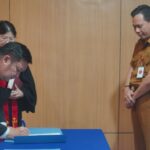 Wali Kota Hengky Honandar Lantik Empat Pejabat Definitif di Lingkungan Pemkot Bitung