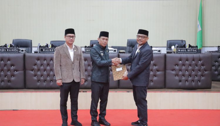 Wali Kota Weny Gaib Hadiri Paripurna DPRD Kotamobagu, Tegaskan Tindak Lanjut Rekomendasi LKPJ 2025