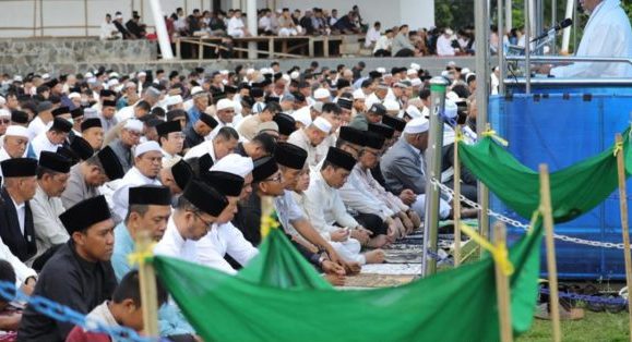 Wali Kota dan Wawali Kotamobagu Rayakan Idul Adha 1447 H Bersama Masyarakat, Perkuat Nilai Kebersamaan dan Kepedulian Sosial