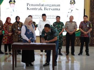 Bupati Subandi Tegaskan Kontraktor Harus Tepat Waktu dan Berkualitas, Proyek Rp290 Miliar Siap Dikerjakan