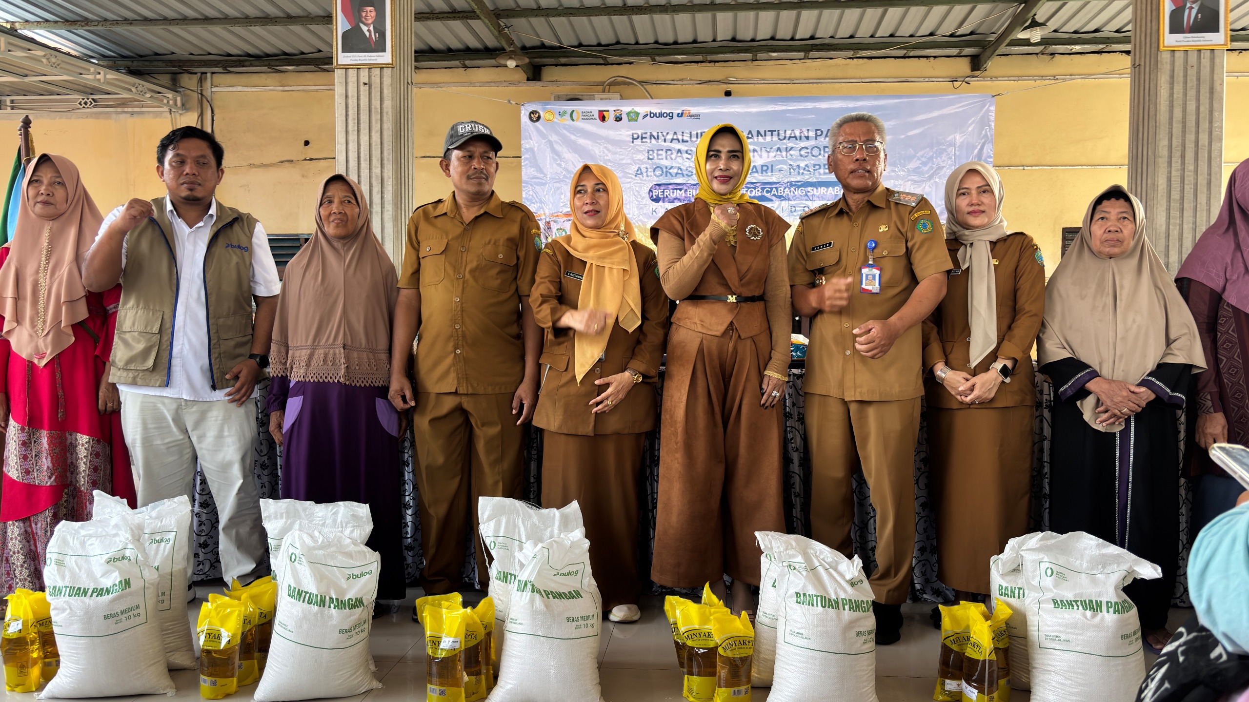 Wabup Sidoarjo Salurkan Bantuan Pangan Untuk 1.600 KPM di Kecamatan Wonoayu
