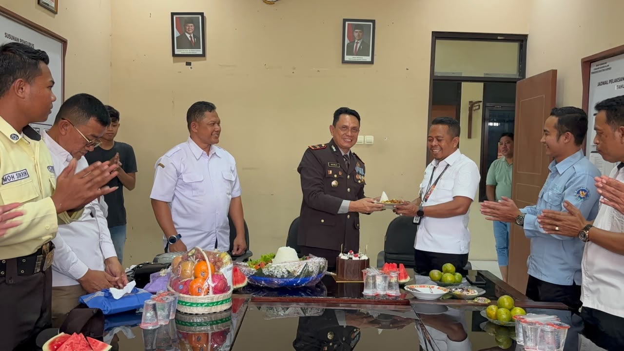 Forkopimcam Burneh Beri Kejutan Hari Bhayangkara ke-80, Perkuat Sinergi Jaga Kamtibmas