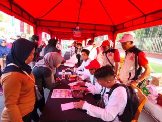 Gebyar Pasar Rakyat Sidoarjo Diserbu Warga, Bahan Pokok Dijual di Bawah Harga Pasar