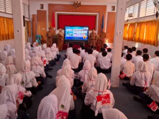 MPLS SMA di Bangkalan Berjalan Hybrid, Dinas Pendidikan Tegaskan Larangan Perpeloncoan dan Bullying