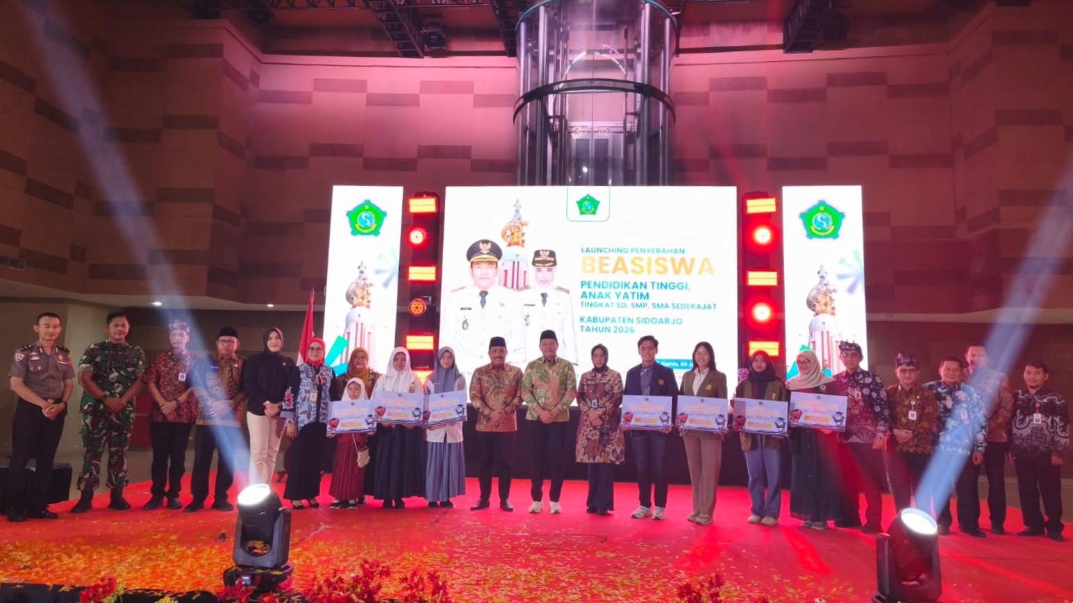 Pemkab Sidoarjo Luncurkan 4.000 Beasiswa Pendidikan 2026, Bupati Subandi: Investasi Terbaik Ada pada SDM