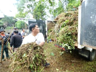Gubernur Yulius Turun Langsung Bersih-bersih Kawasan Fesbudaton di Minahasa