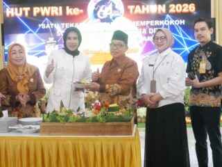 Wabup Mimik Ajak PWRI Terus Berkontribusi untuk Kemajuan Sidoarjo di HUT ke-64