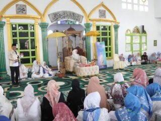 Wali Kota Weny Gaib Hadiri Safari Dakwah BKMT di Motoboi Besar