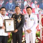 HUT Ke-81 RI di Sidoarjo, Bupati Subandi Serahkan Remisi dan Apresiasi Inovasi Pelayanan Polresta