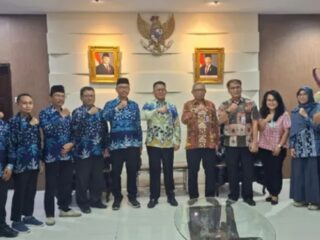 Sekprov Tahlis Lepas Peserta MTQ KORPRI Sulut ke Ajang Nasional