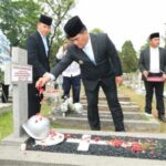 Jelang HUT Provinsi ke-62, Gubernur Yulius Ziarah ke Makam Empat Gubernur di TMP Kalibata