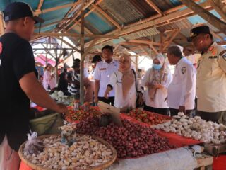 Pastikan Pangan Aman dan Harga Terkendali, Pemkab Boltara Turun Langsung Pantau Pasar