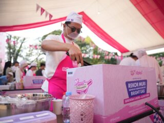 Pertamina Patra Niaga Sulawesi Catat Rekor MURI Memasak Serentak di 8 Kota 