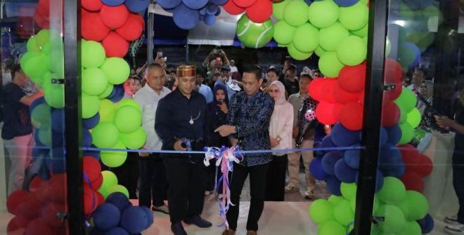Wali Kota Weny Gaib Resmikan Sipatuo Jr Sport Center