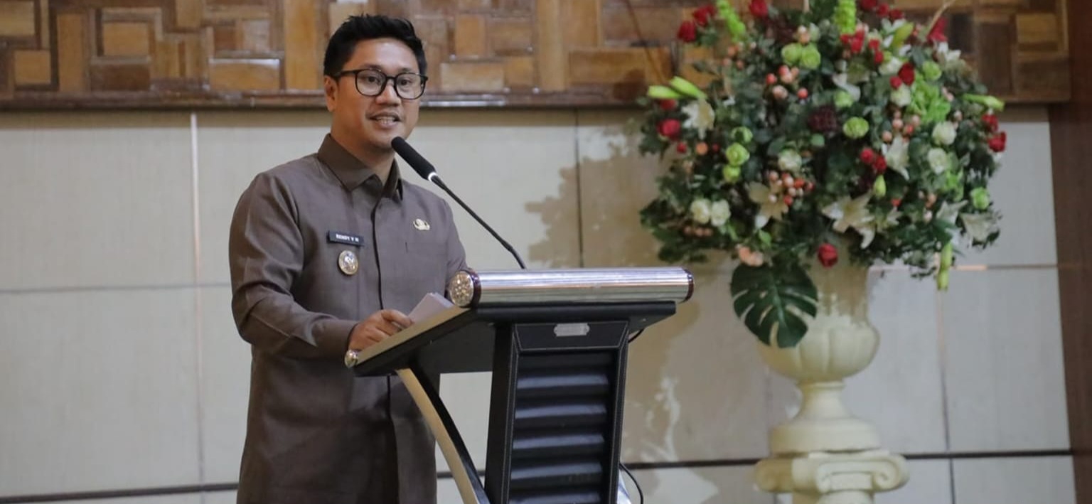 Wawali RVM Kukuhkan 36 Paskibraka Kotamobagu untuk Upacara HUT ke-81 RI
