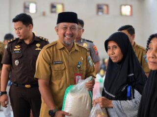Tekan Harga Sembako, Pemkab Bolmong Utara Gelar Pasar Murah Bersubsidi di Jambusarang