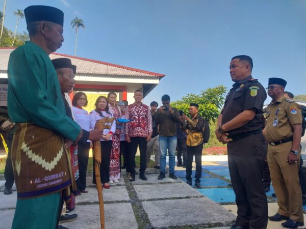 Sambangi Boltim, Plt Kajati Sulut Kukuhkan Srikandi Jaga Desa dan ASLINMAS