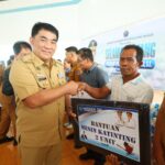 Gubernur Yulius Kunjungi Talaud-Sangihe, Bawa Bantuan dan Berinteraksi dengan Warga 