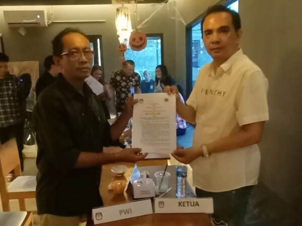 KPU dan PWI Bitung Bahas Kerja Sama, Perkuat Edukasi dan Partisipasi Demokrasi