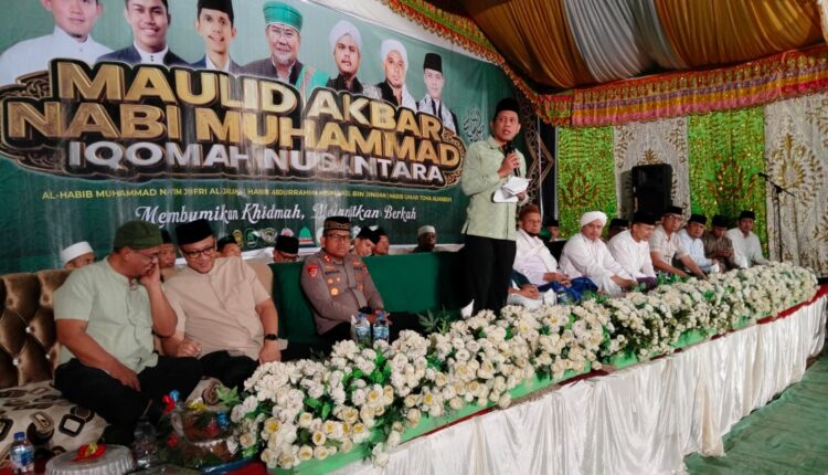 Maulid di Pontodon, Wali Kota Weny Gaib Ajak Warga Jaga Persatuan dan Dukung Ekonomi Pesantren