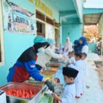 SPPG Tunjung 02 Burneh Uji Coba Tahap Kedua, Metode Distribusi Makanan Disesuaikan dengan Usia Siswa