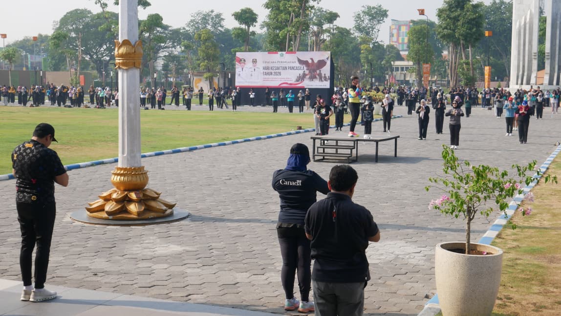 Senam Bersama ASN Sidoarjo, Bupati Subandi Ajak Jaga Kesehatan dan Kebersamaan